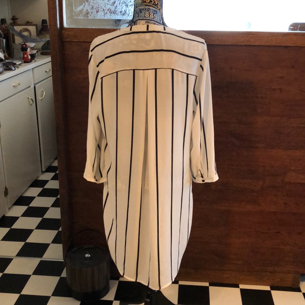 DR 2 Dress - Picture 3 of 5